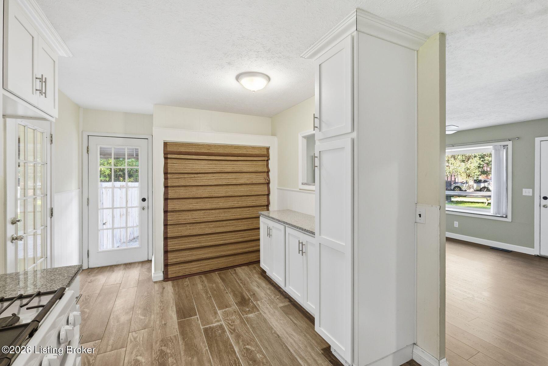 7605 Nannette Ct