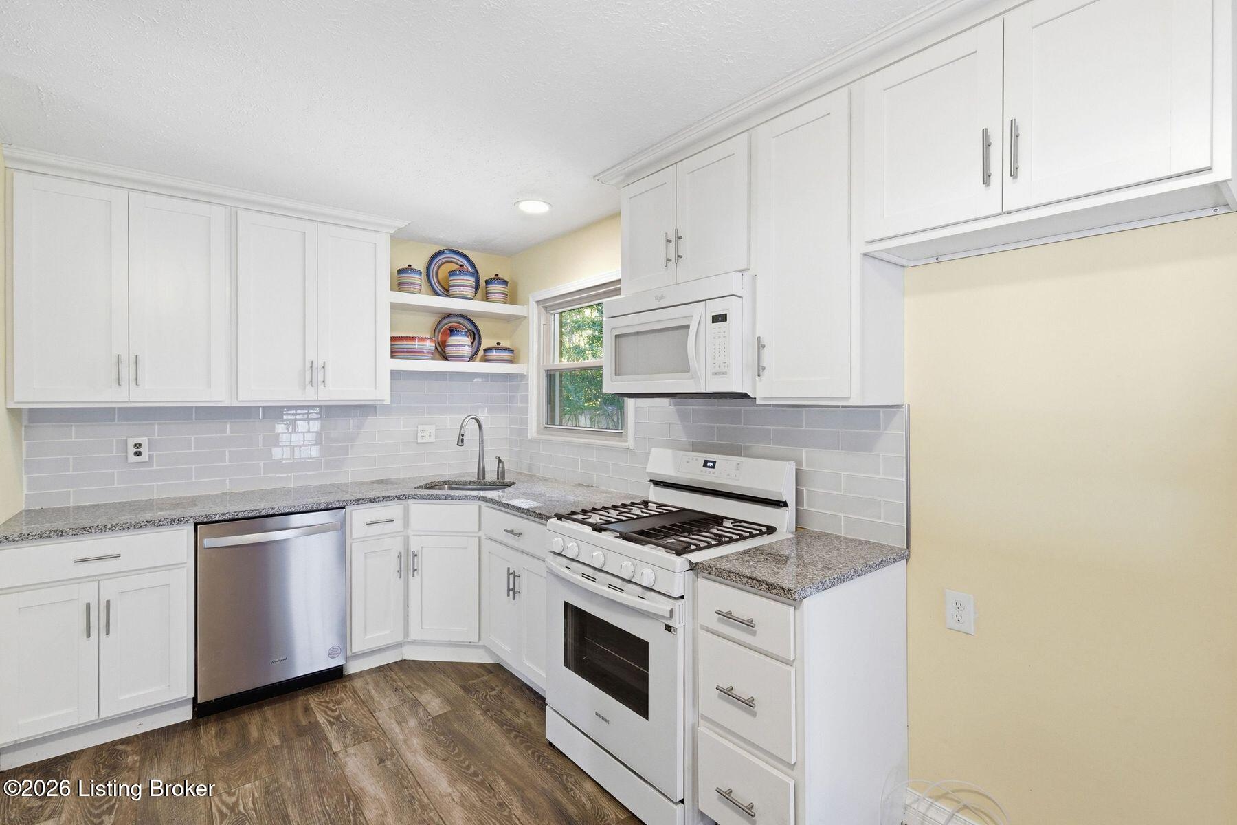 7605 Nannette Ct