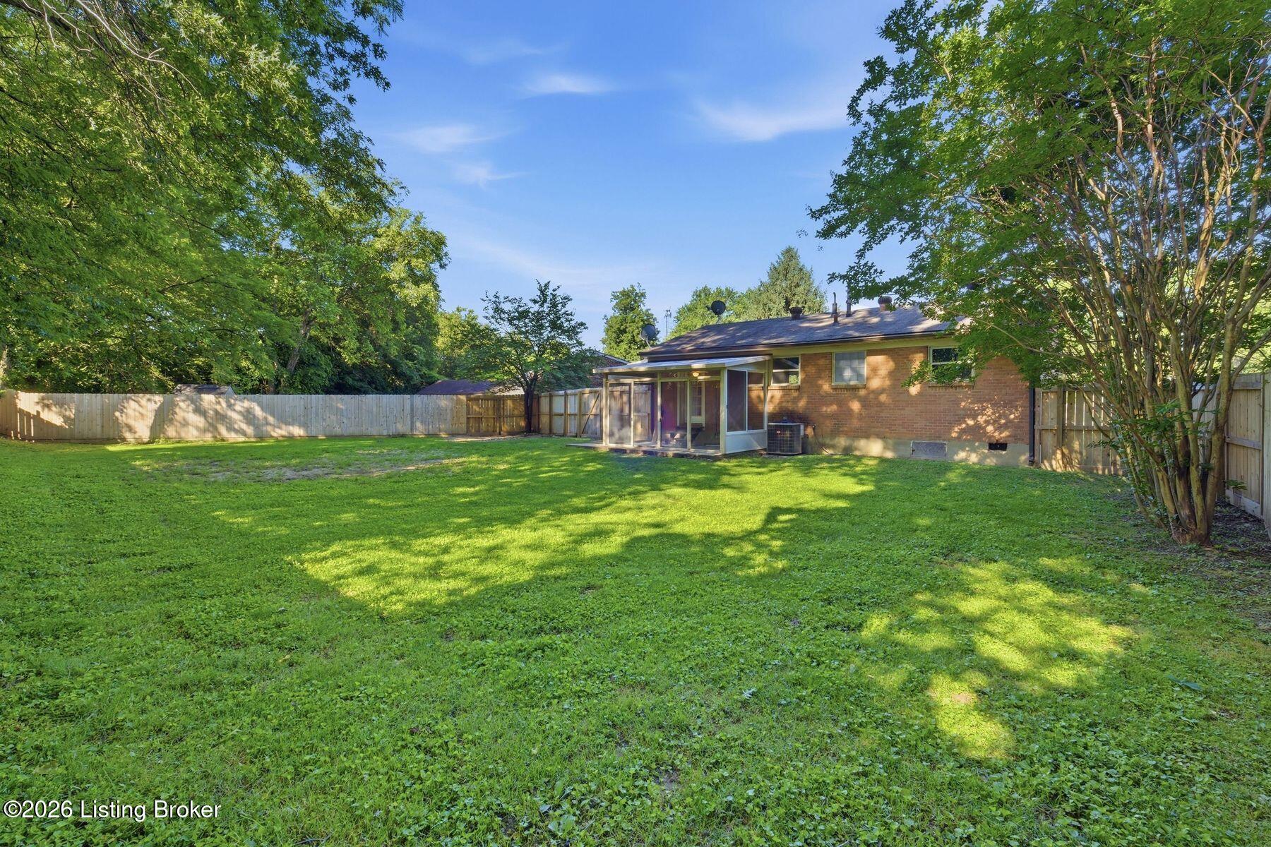 7605 Nannette Ct