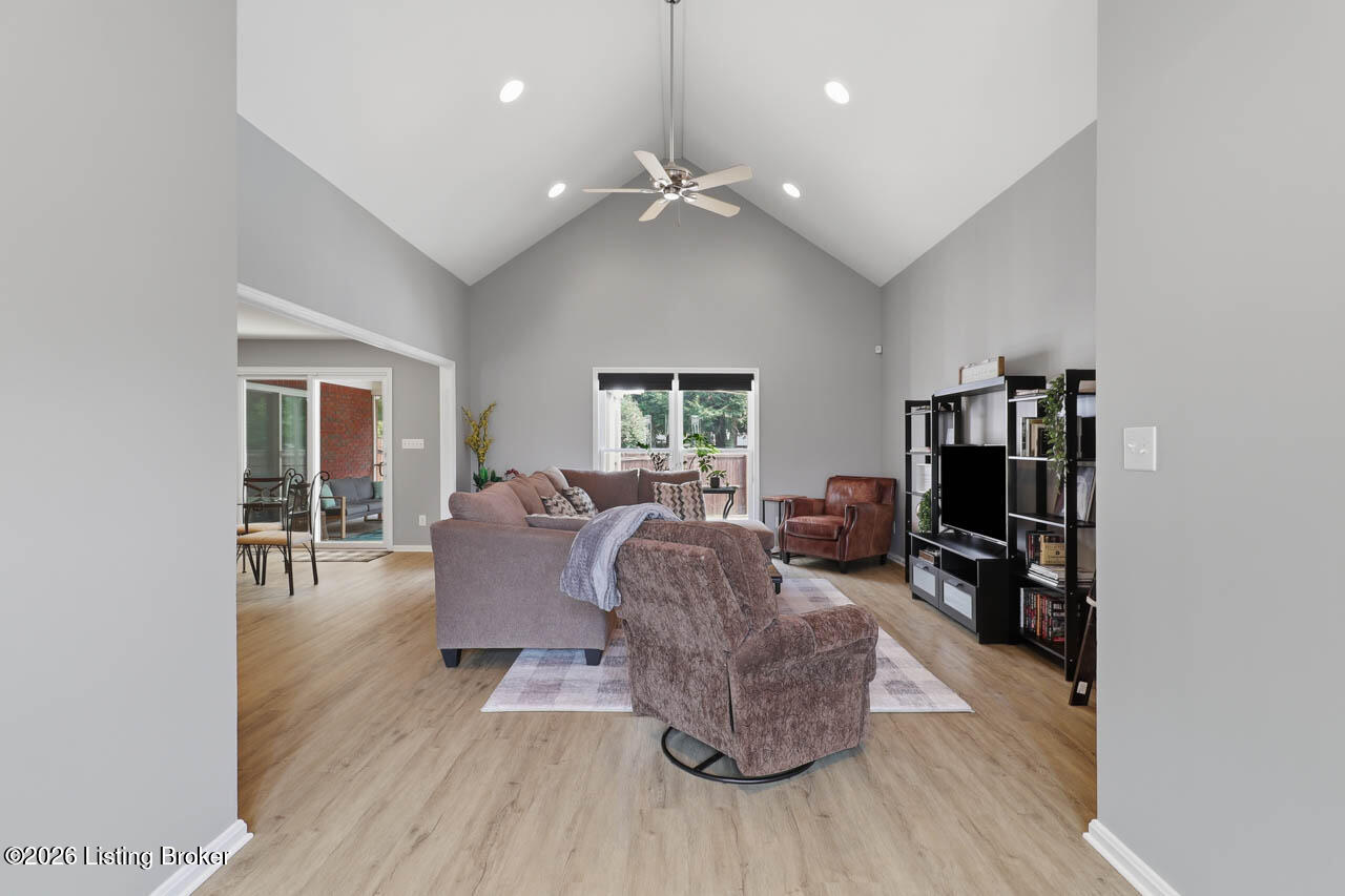 623 Harris Ridge Rd