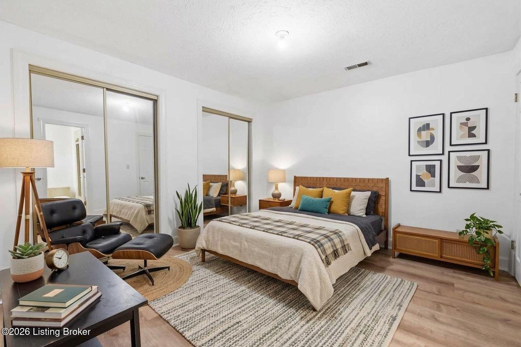 4319 Comanche Trail