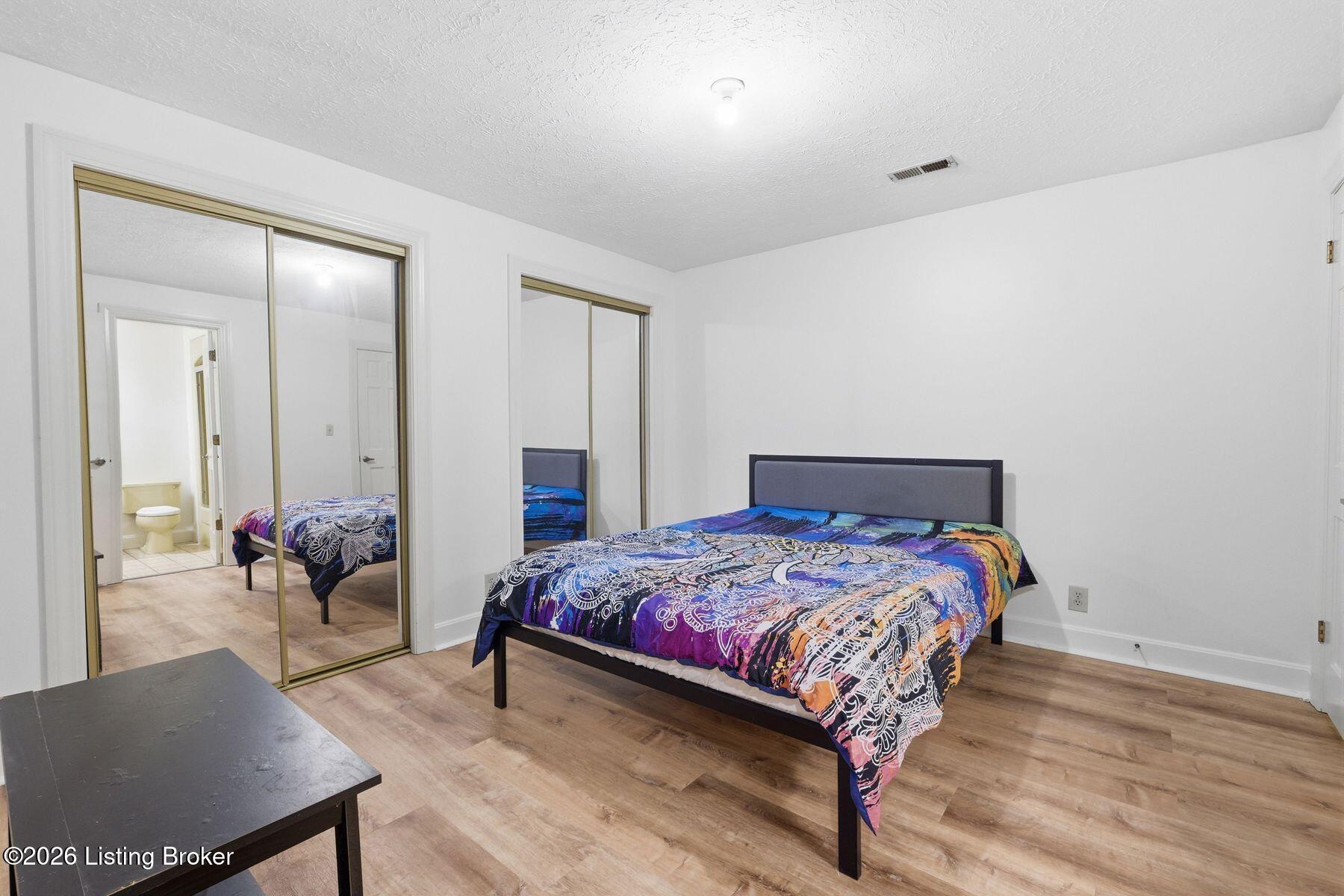 4319 Comanche Trail