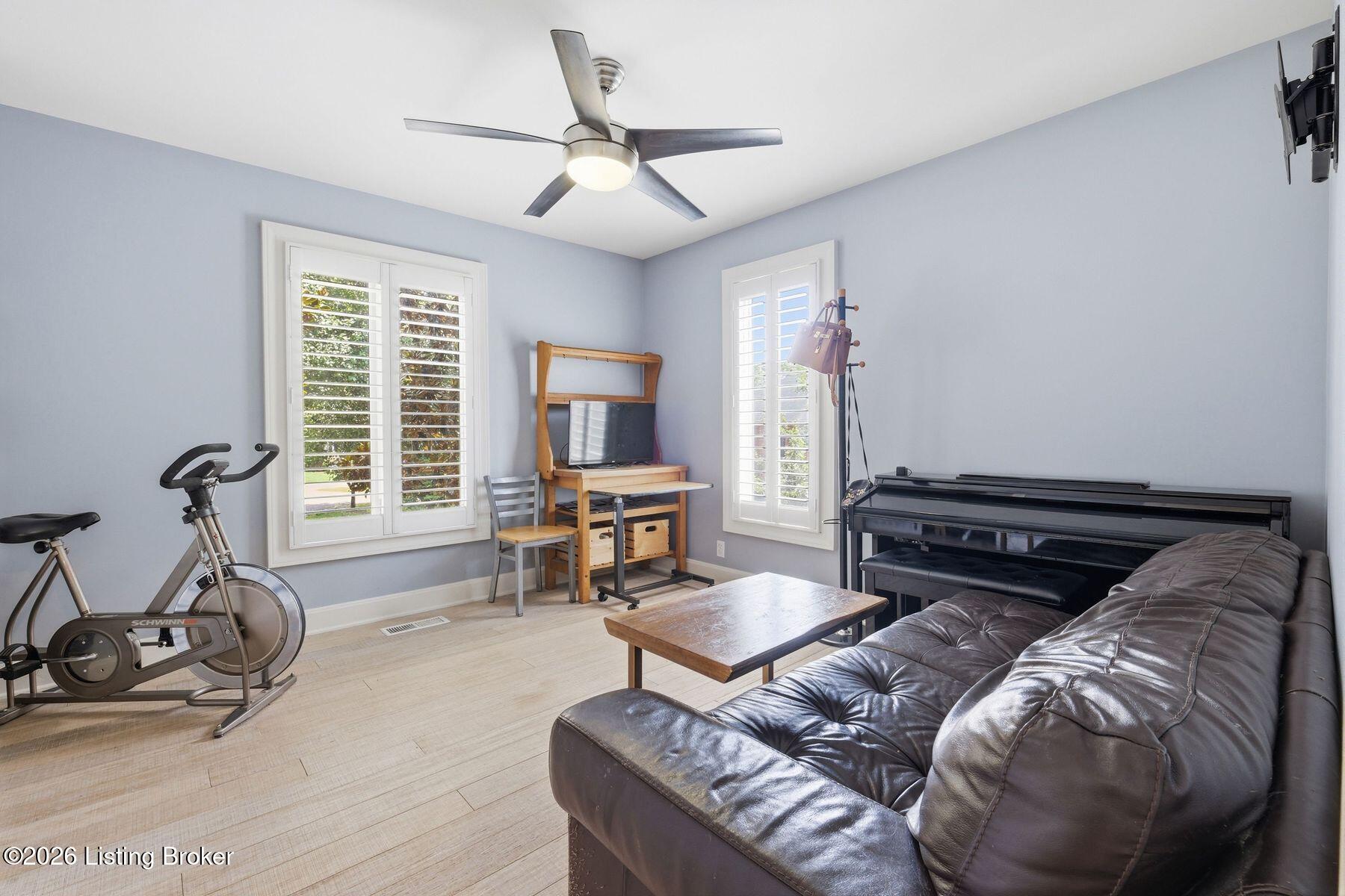 4319 Comanche Trail