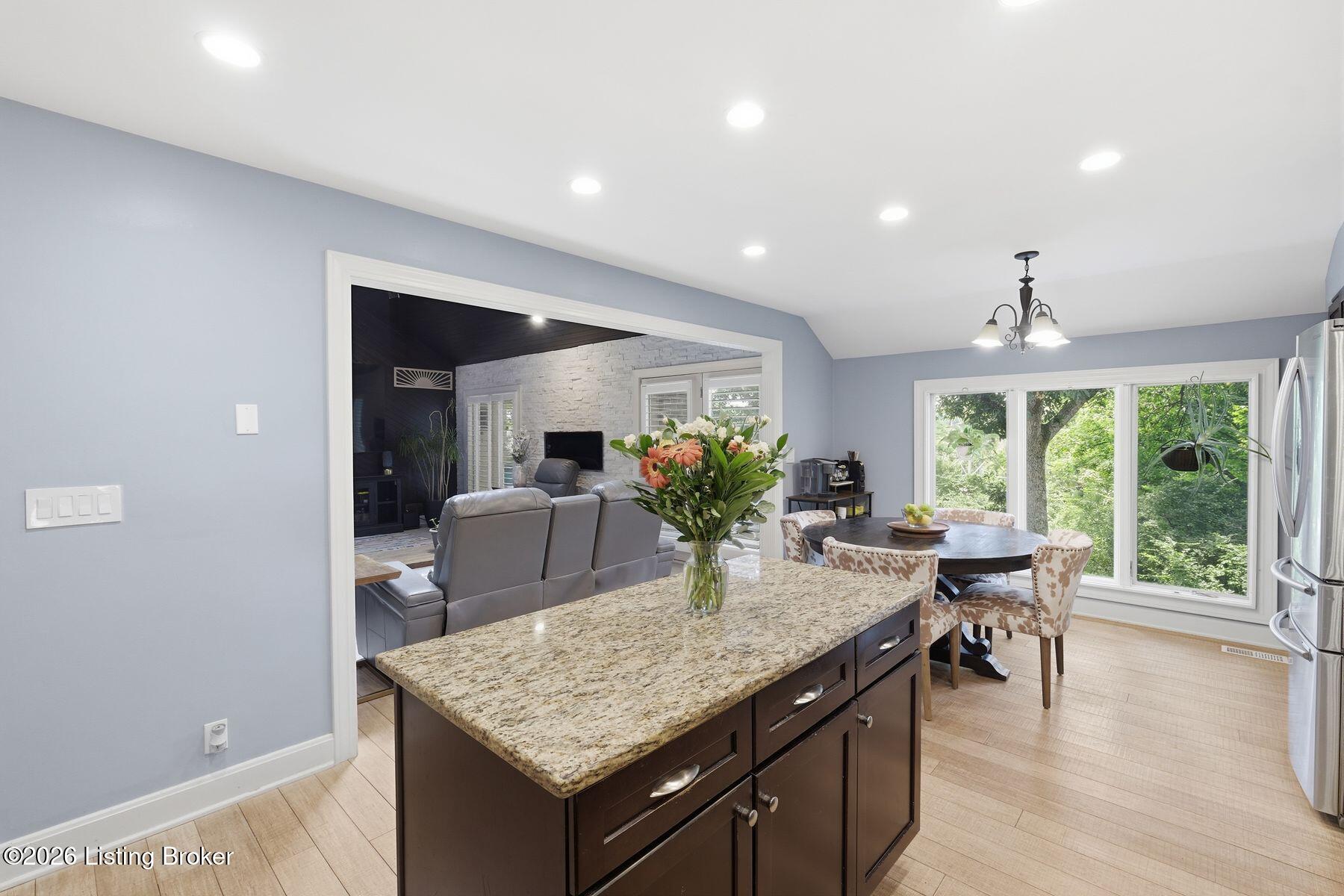 4319 Comanche Trail