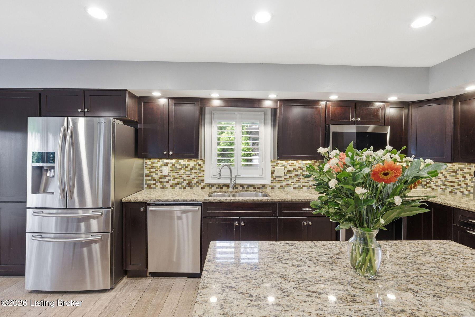 4319 Comanche Trail