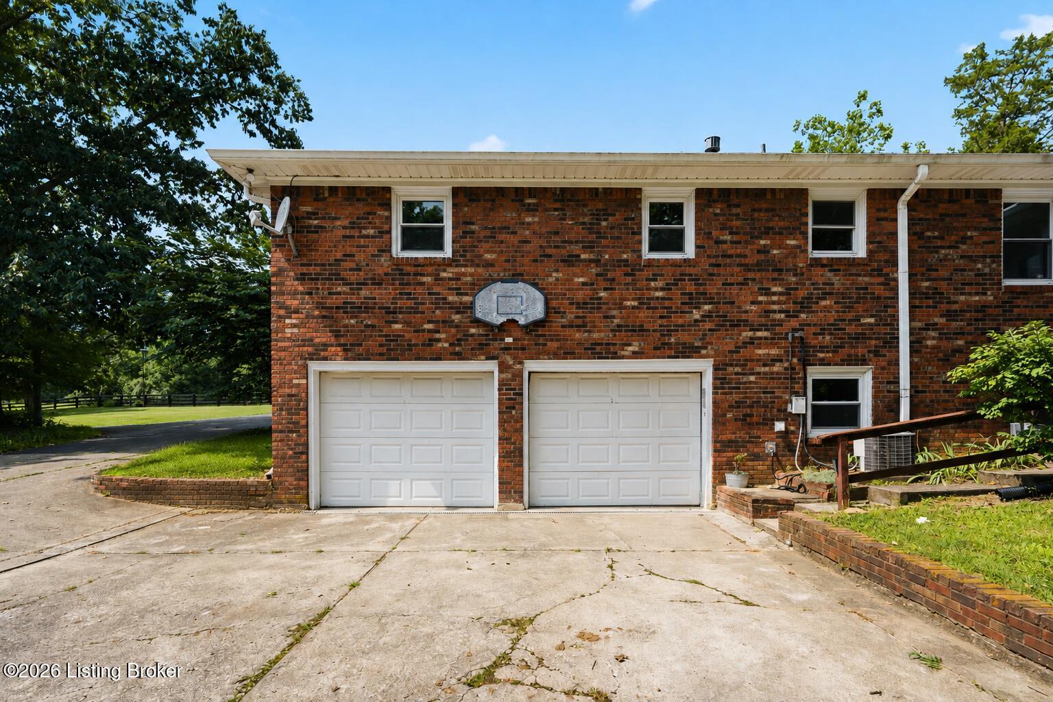 1800 Ironwood Rd