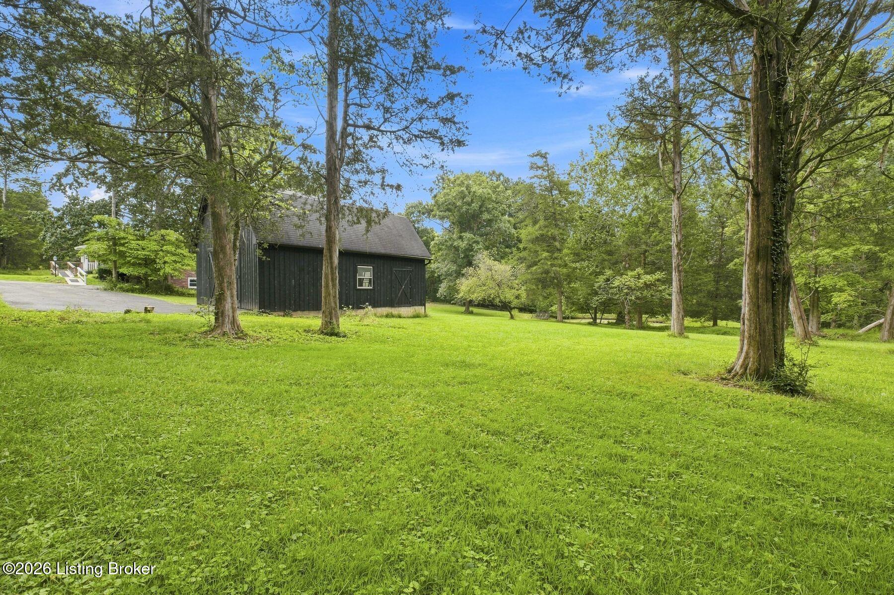1802 Ironwood Rd