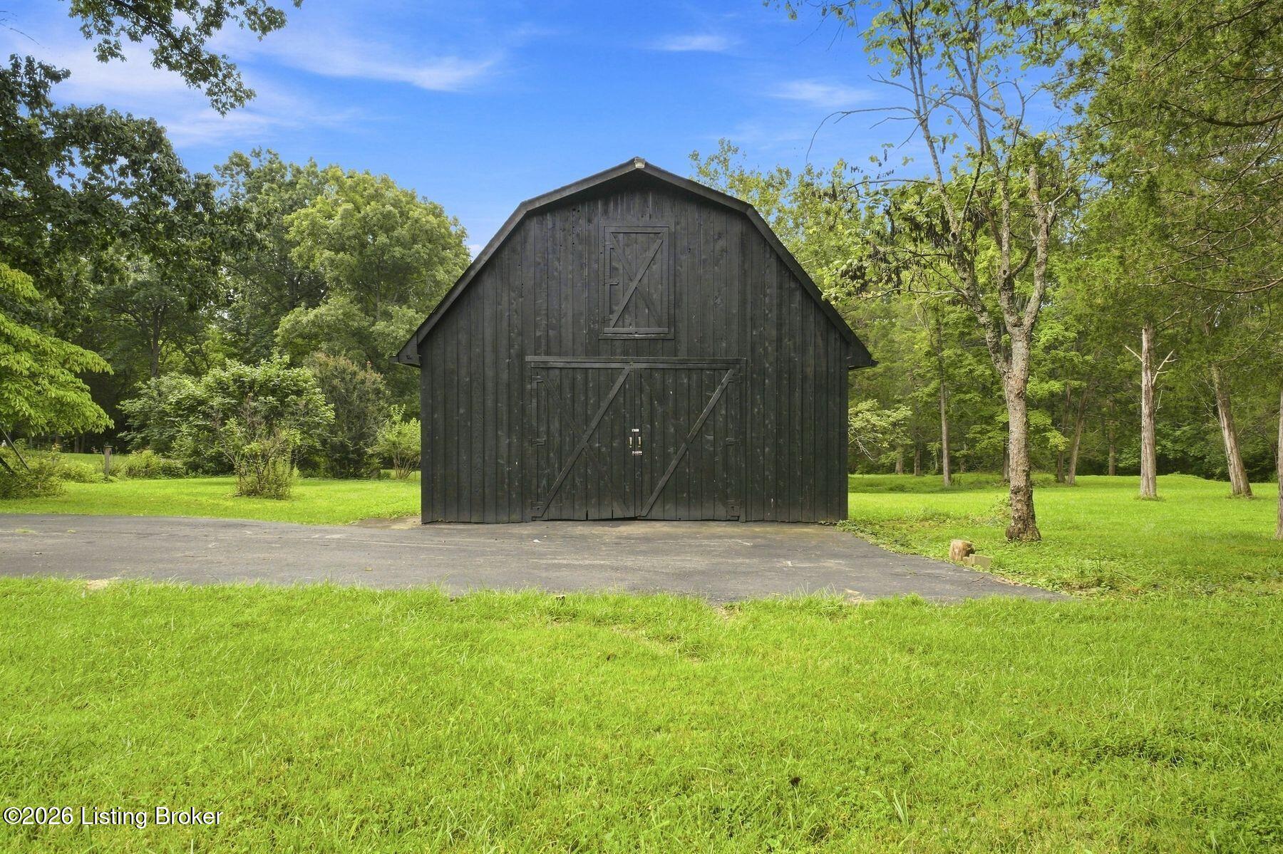 1802 Ironwood Rd