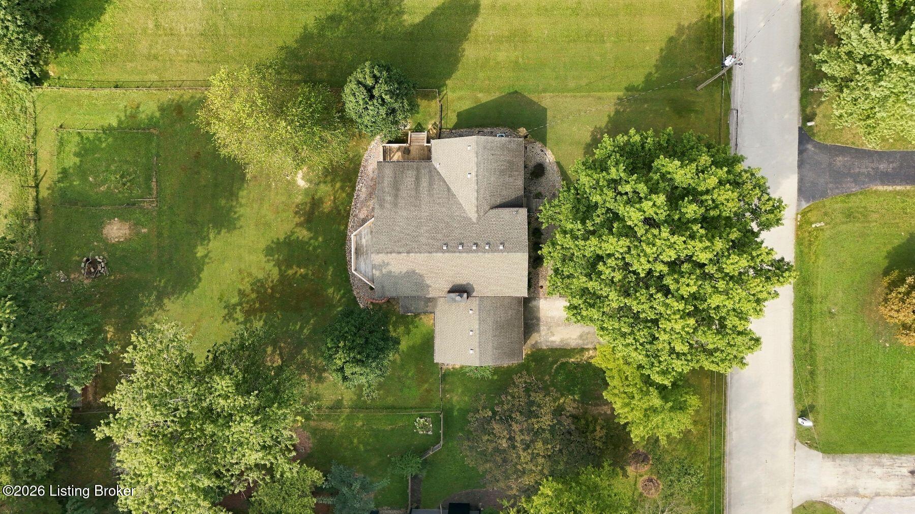 5806 Renada Dr