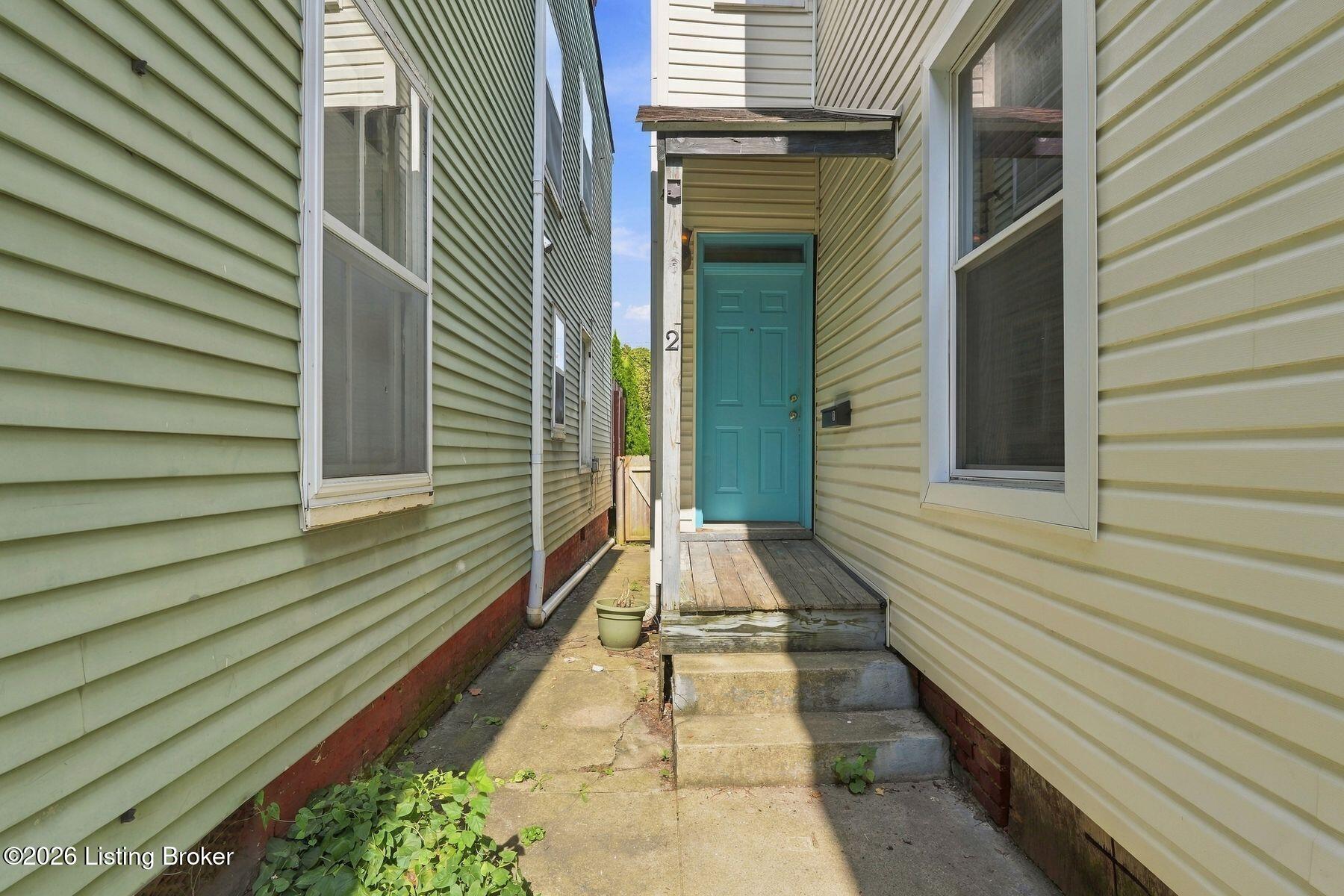 1521 Morton Ave