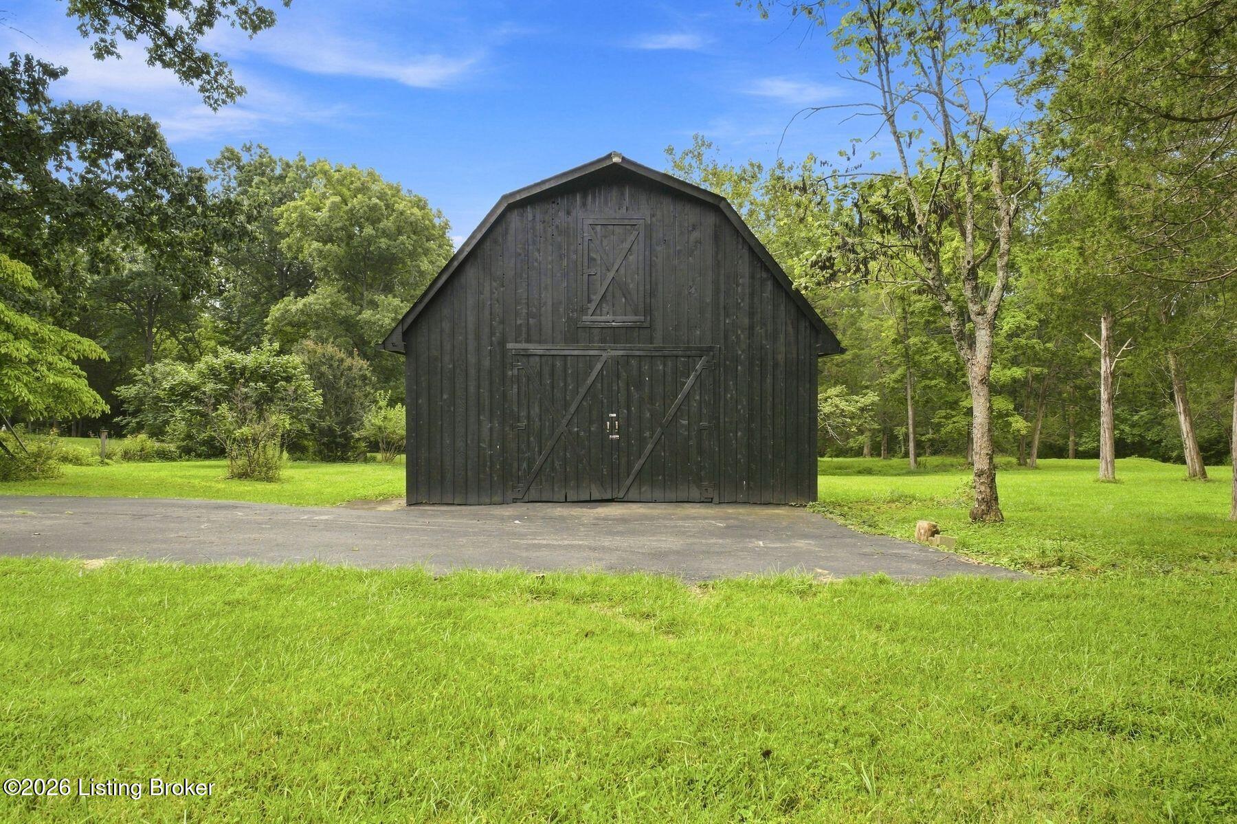 1802 Ironwood Rd