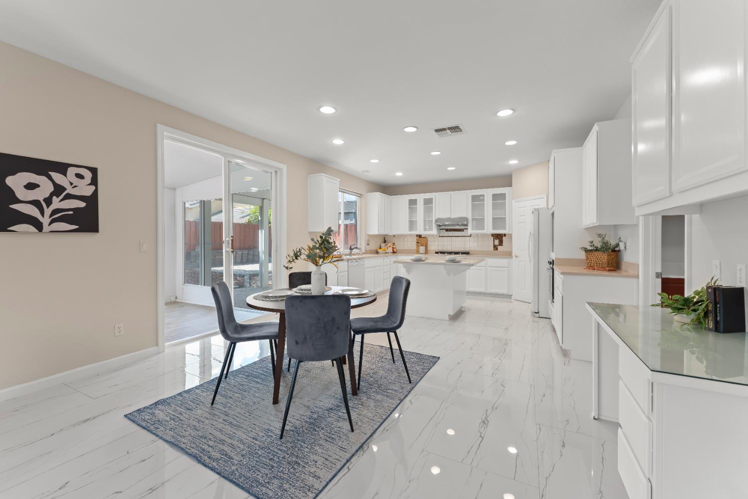 2603 Bellows Street, Davis