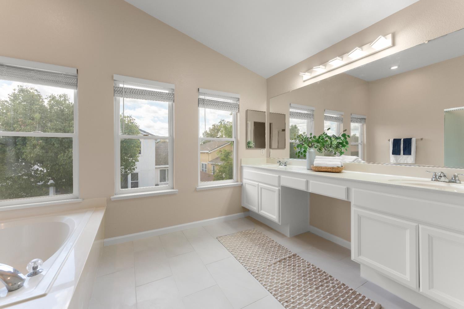 2603 Bellows Street, Davis