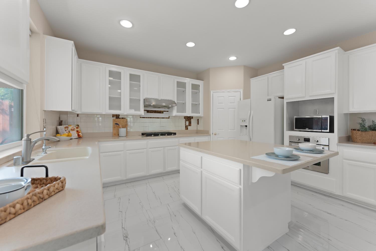 2603 Bellows Street, Davis