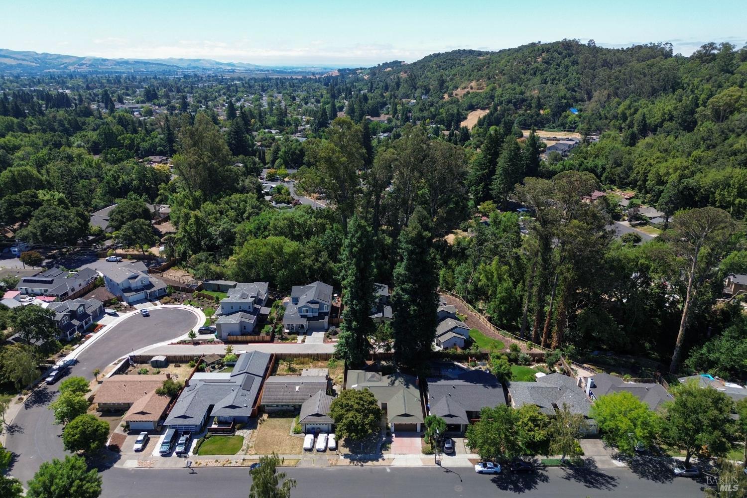2425 Creekside Ave, Napa