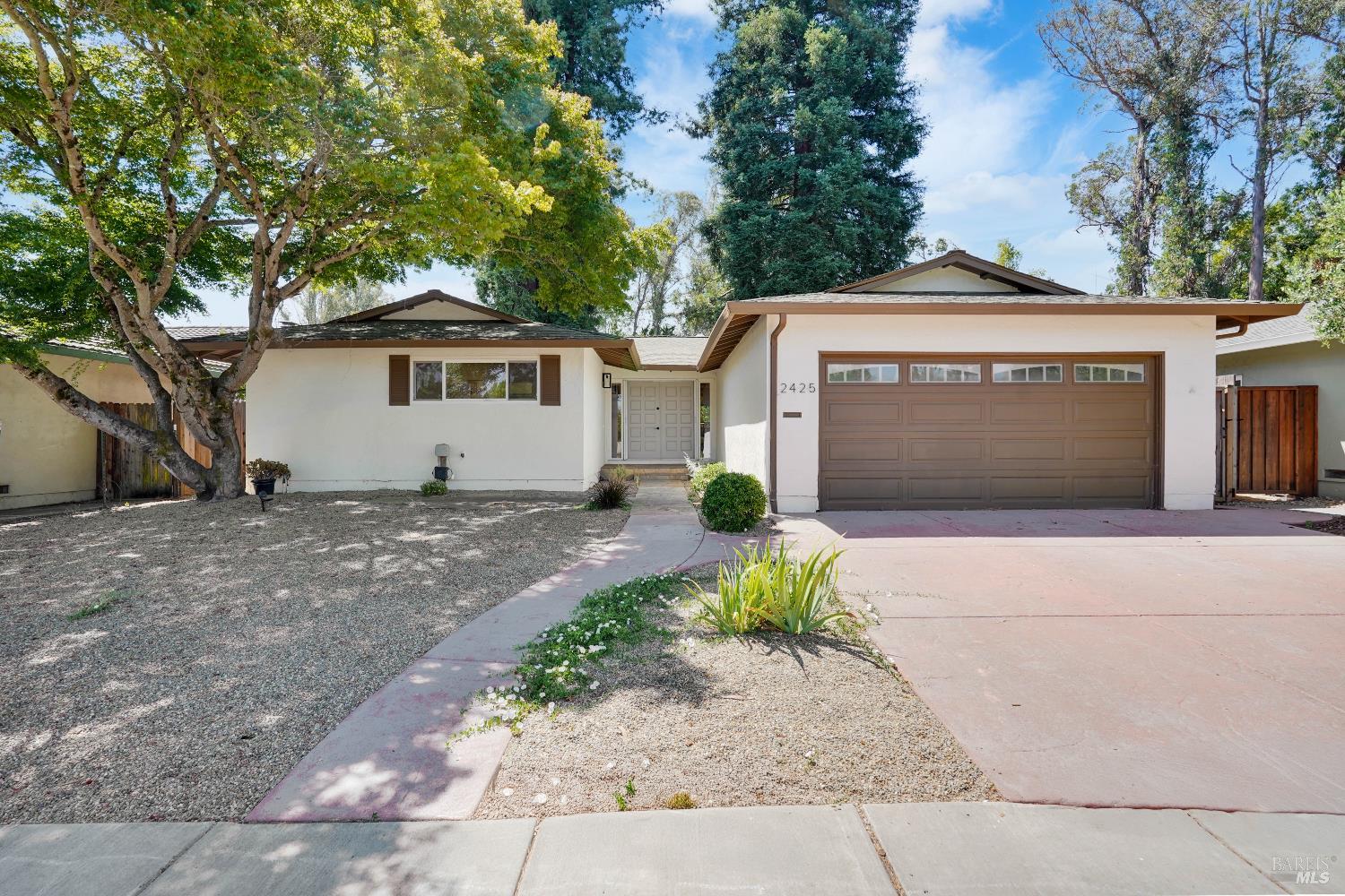 2425 Creekside Ave, Napa