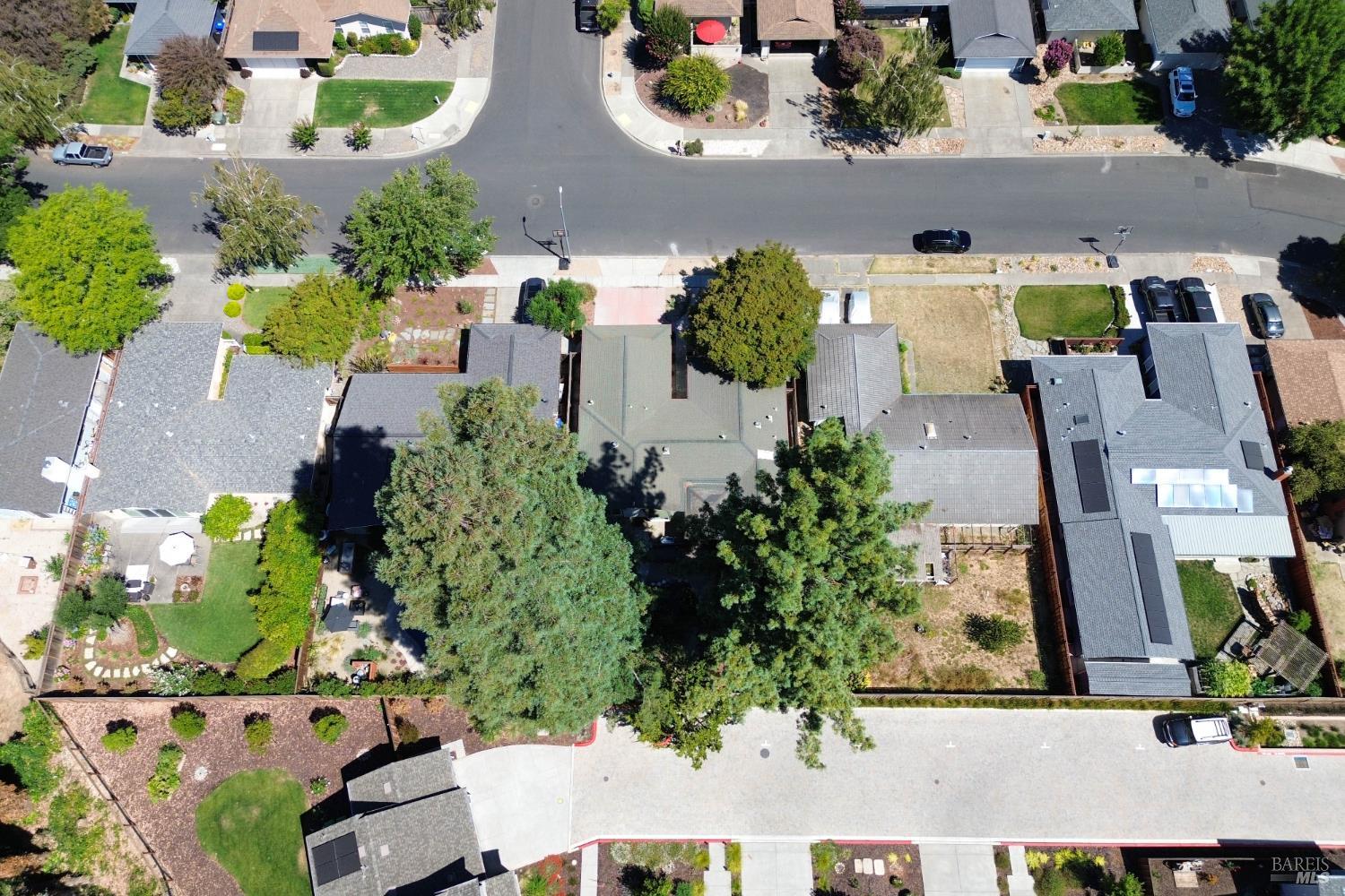 2425 Creekside Ave, Napa