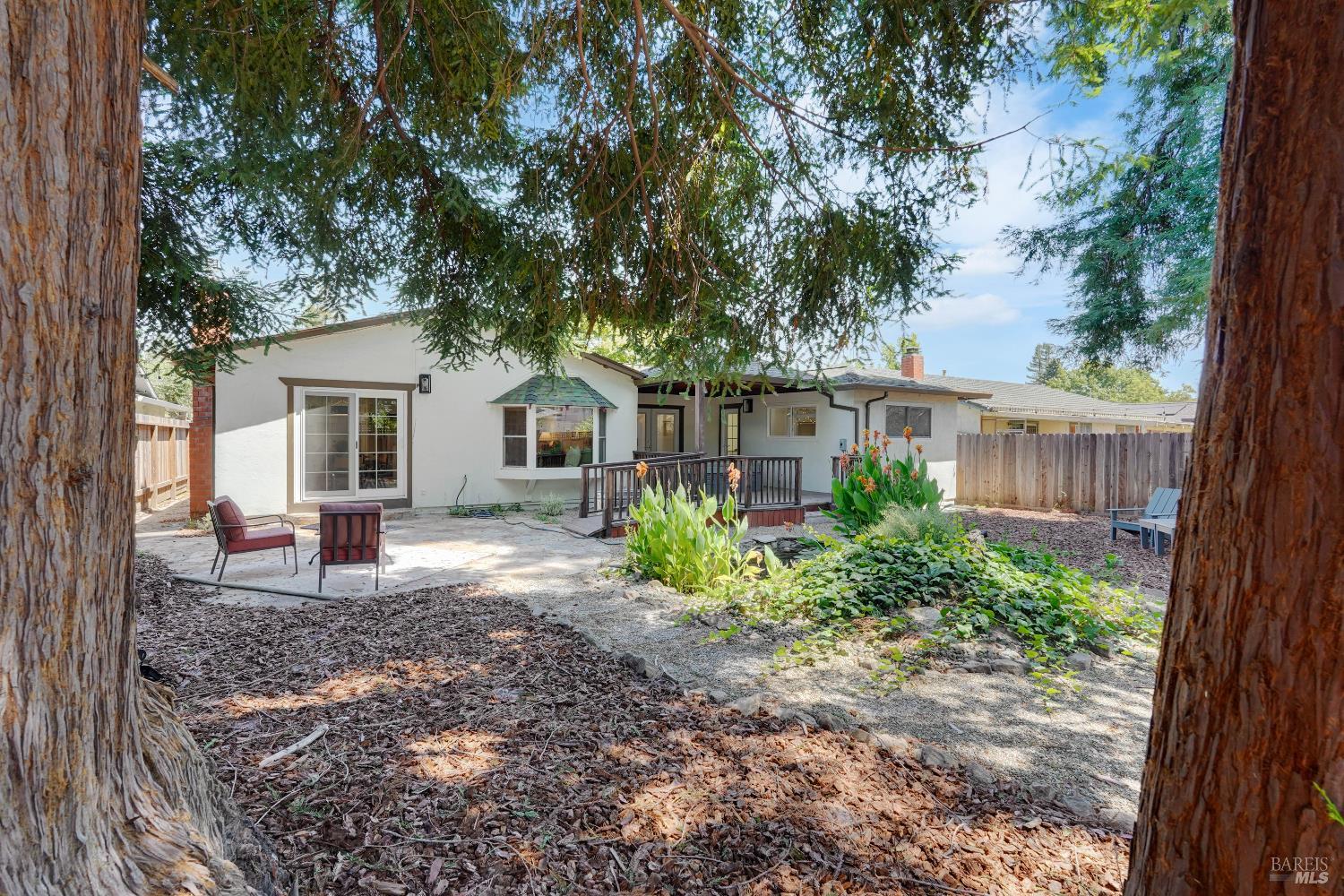 2425 Creekside Ave, Napa