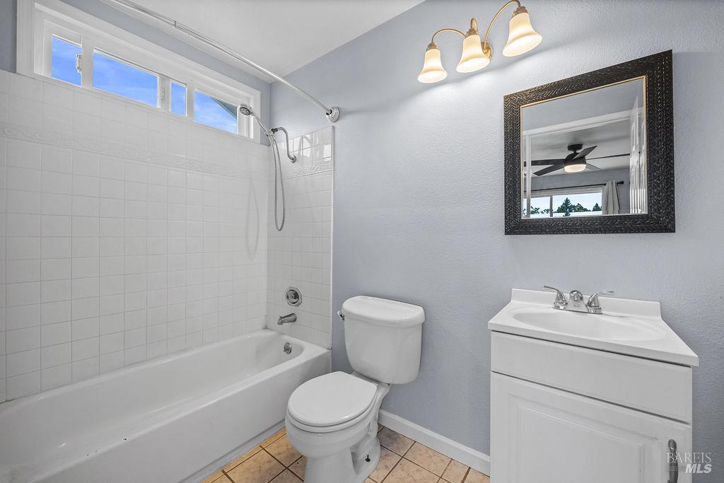 1374 Gaspar Court, Rohnert Park