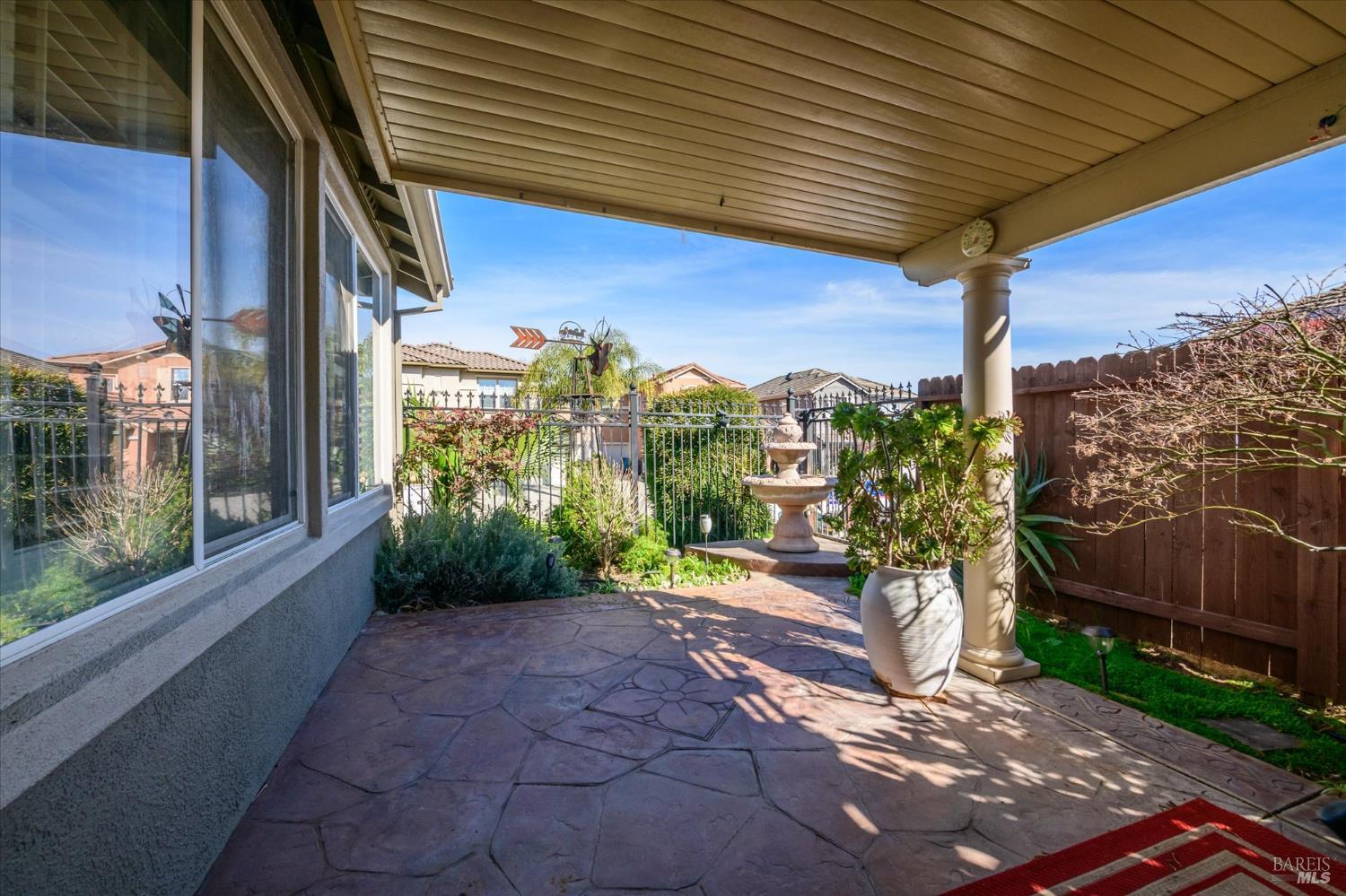 1073 Villaggio Circle