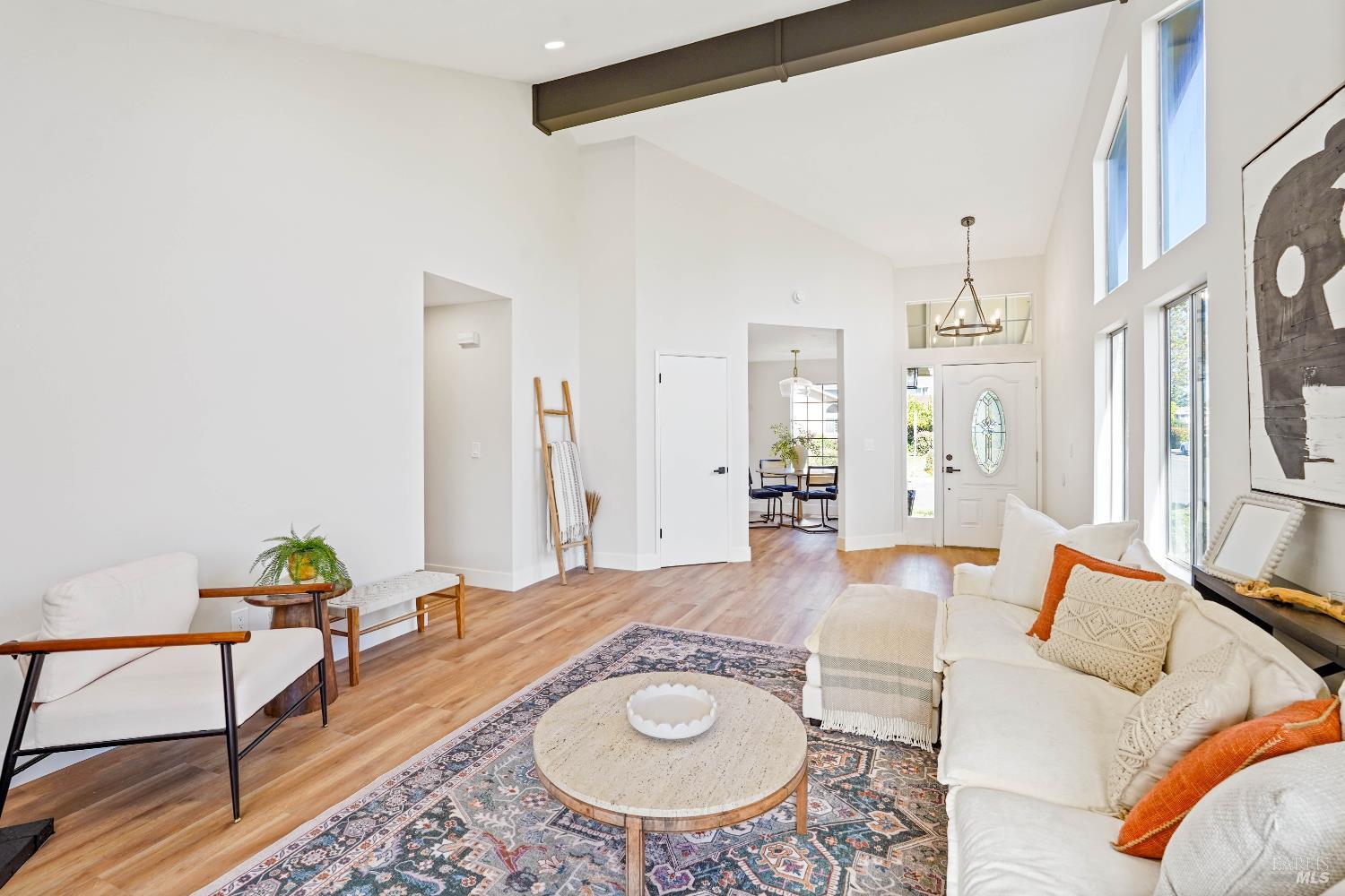 5001 Lakeview Circle