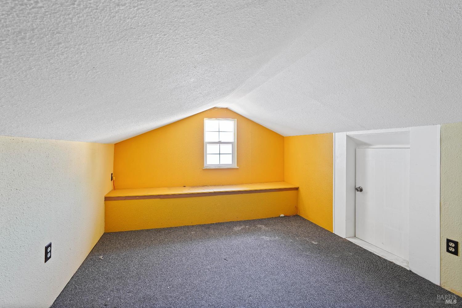 5001 Lakeview Circle, Fairfield