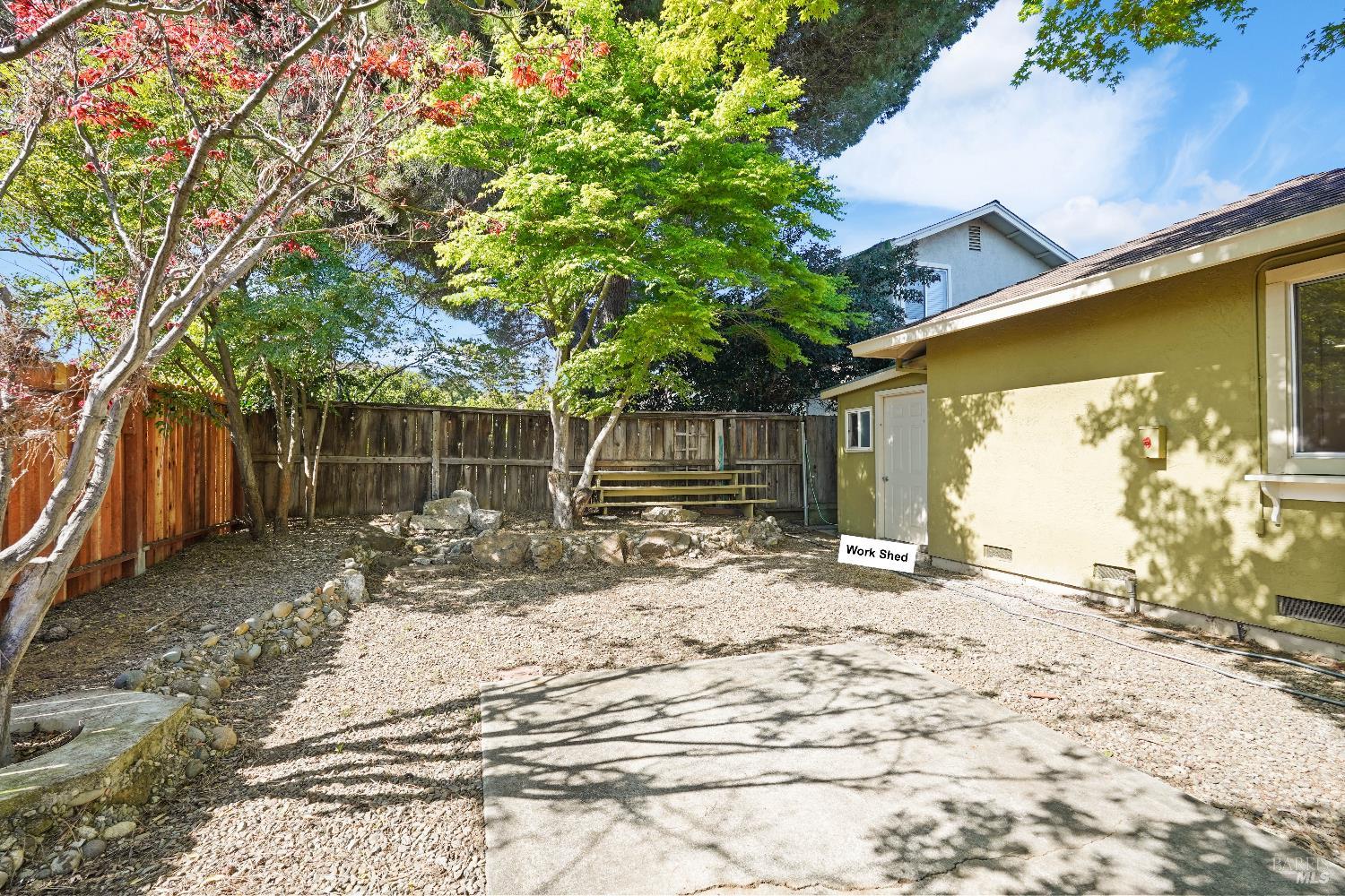 5001 Lakeview Circle