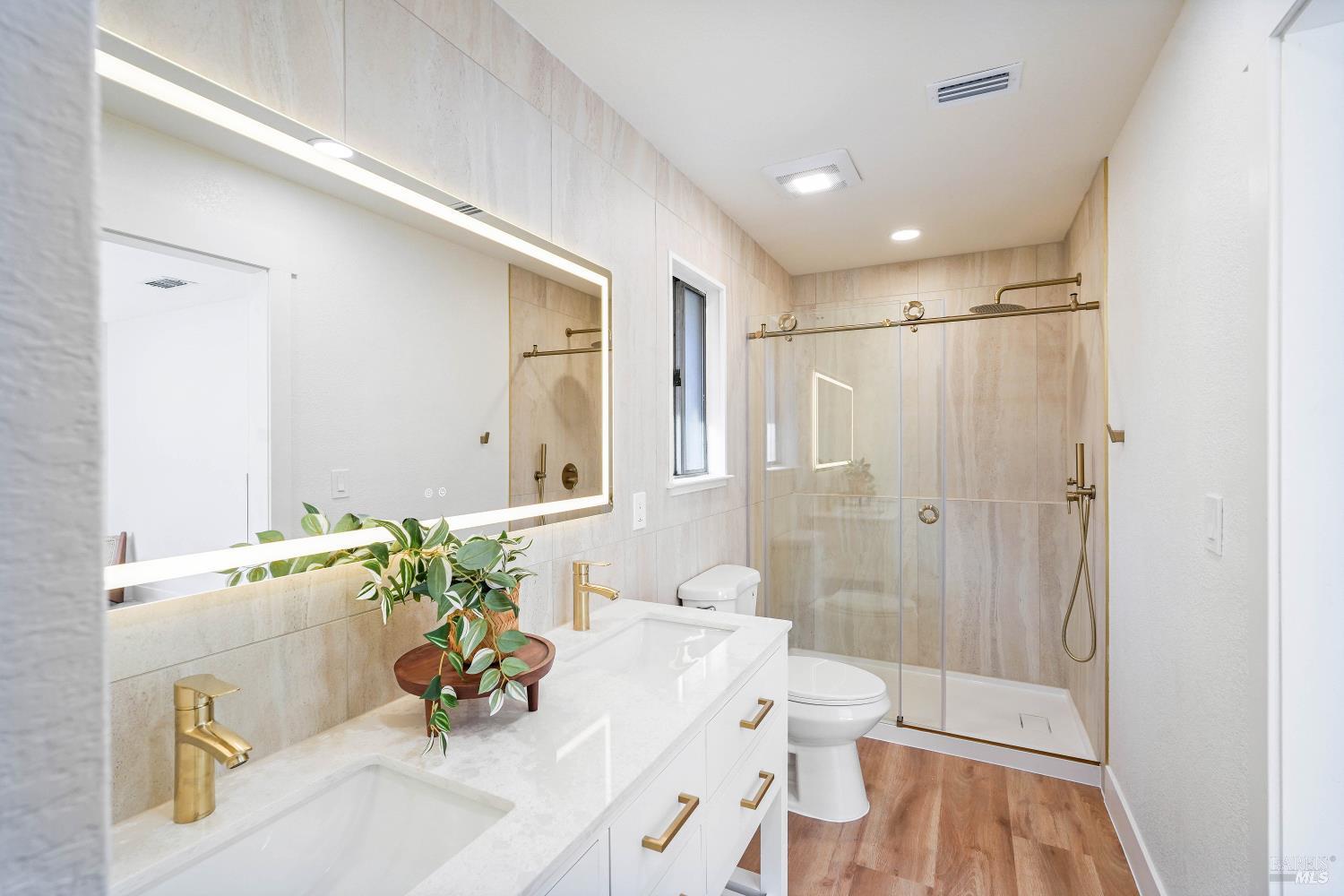 5050 Lakeview Circle, Fairfield