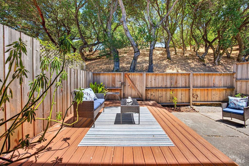 417 Sylvia Way, San Rafael