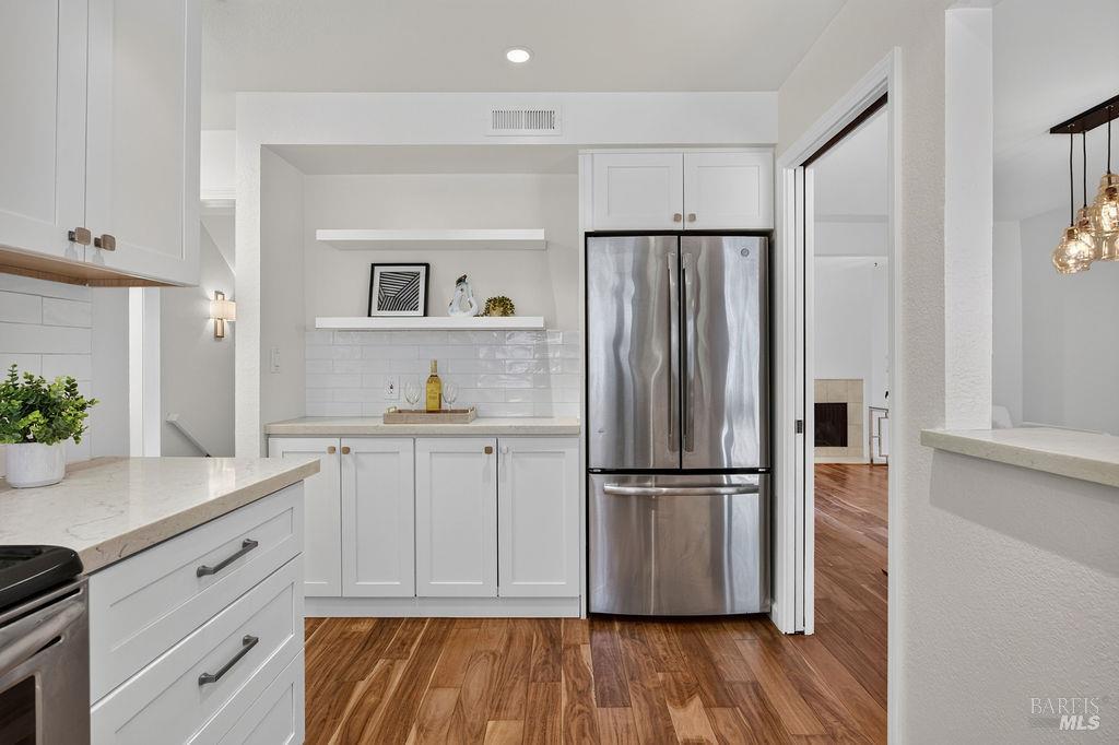 417 Sylvia Way, San Rafael