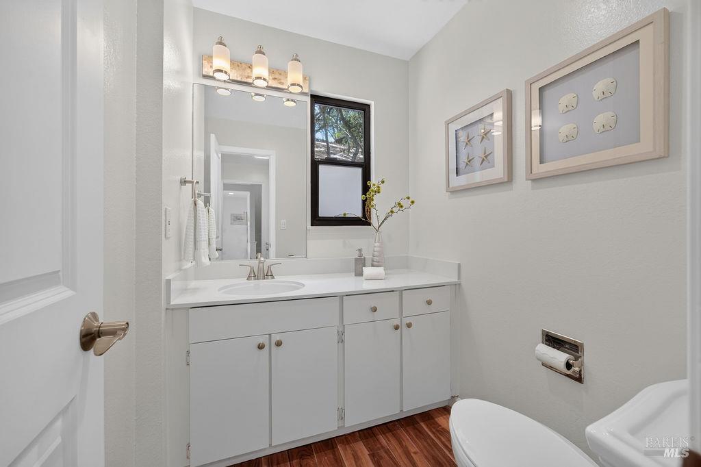 417 Sylvia Way, San Rafael