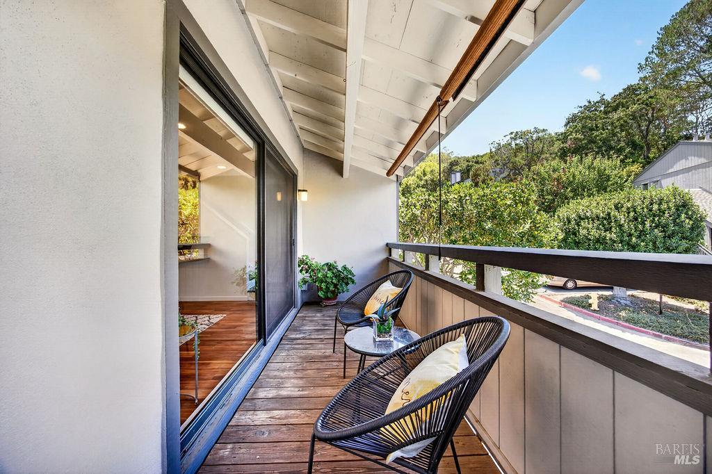 417 Sylvia Way, San Rafael