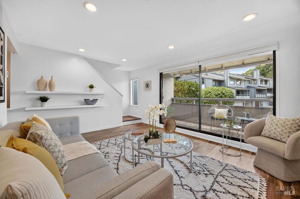 417 Sylvia Way, San Rafael