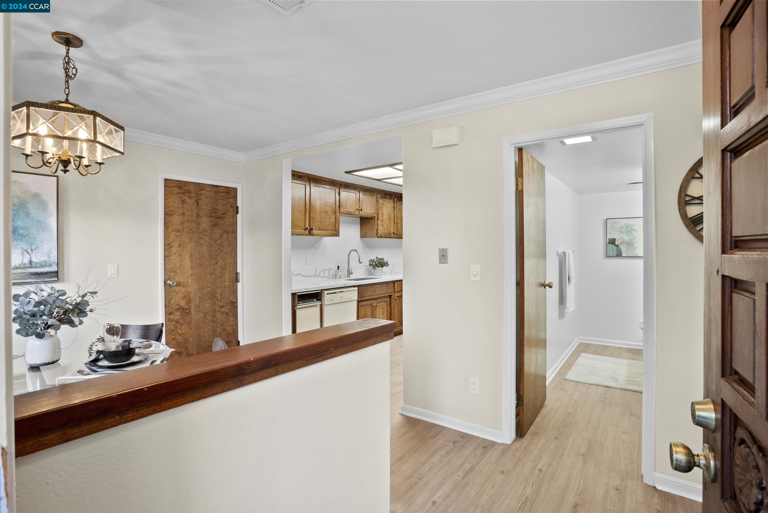 204 Buena Vida Ct, Martinez
