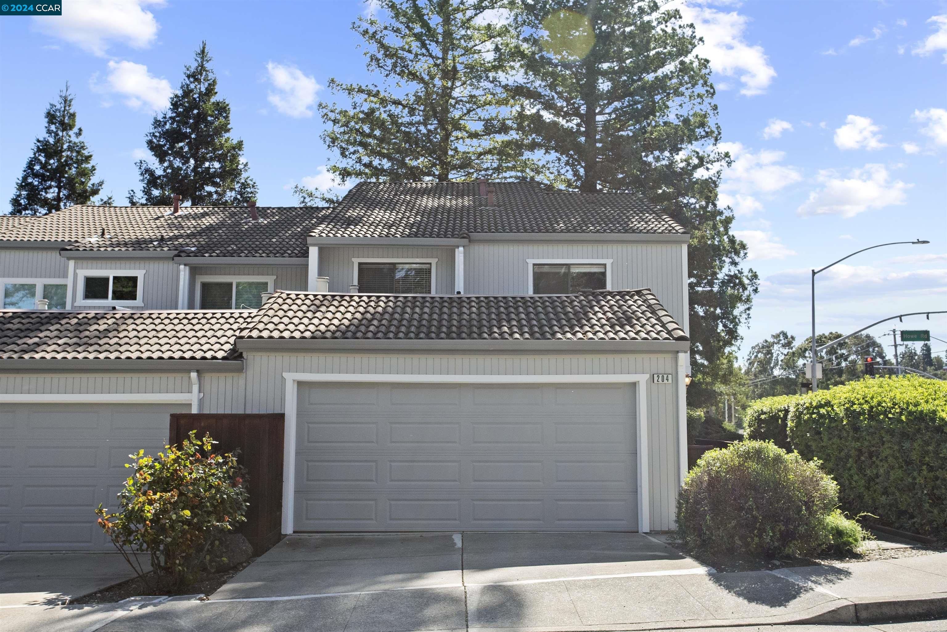 204 Buena Vida Ct, Martinez