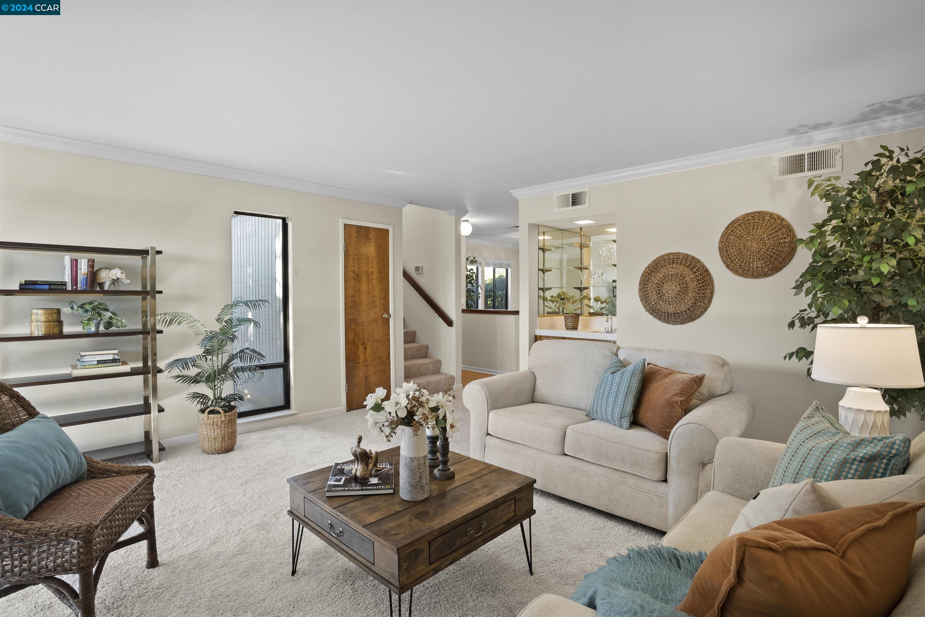 204 Buena Vida Ct, Martinez