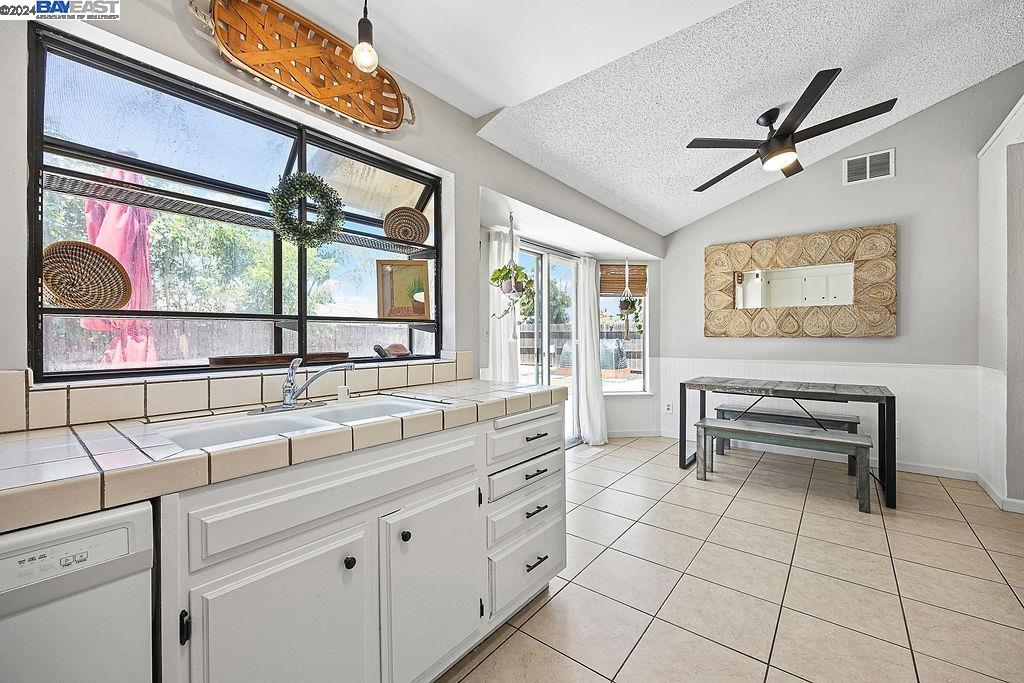 1560 Port Way, Oakley