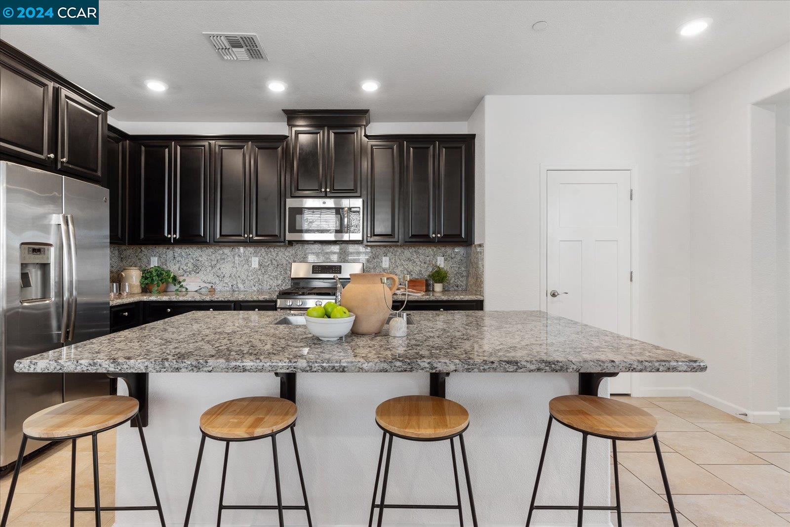 2173 Pleasant Grove Boulevard, Roseville