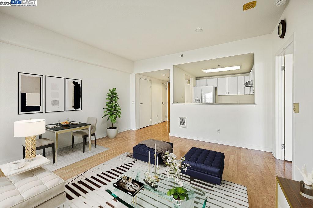 988 Franklin Street #402, Oakland