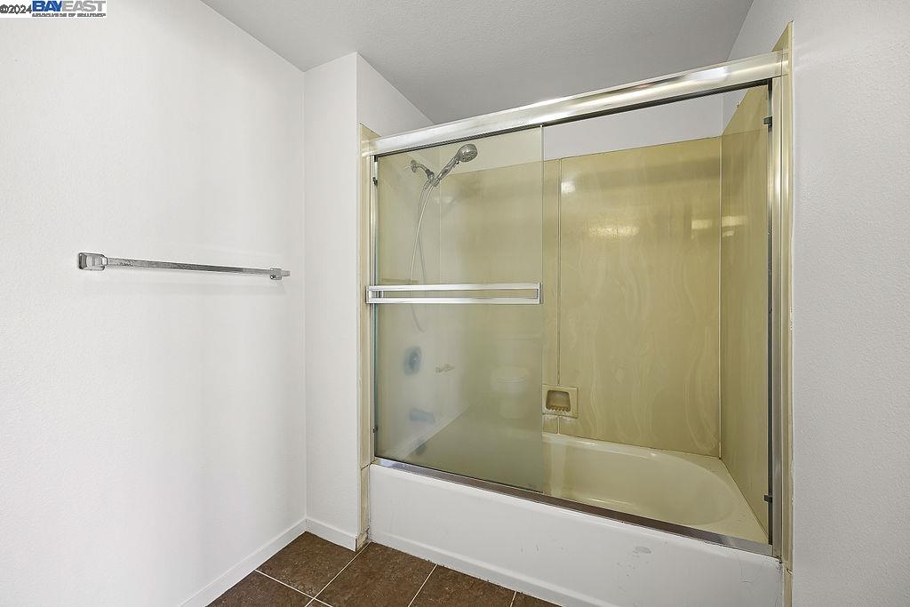 988 Franklin Street #402, Oakland