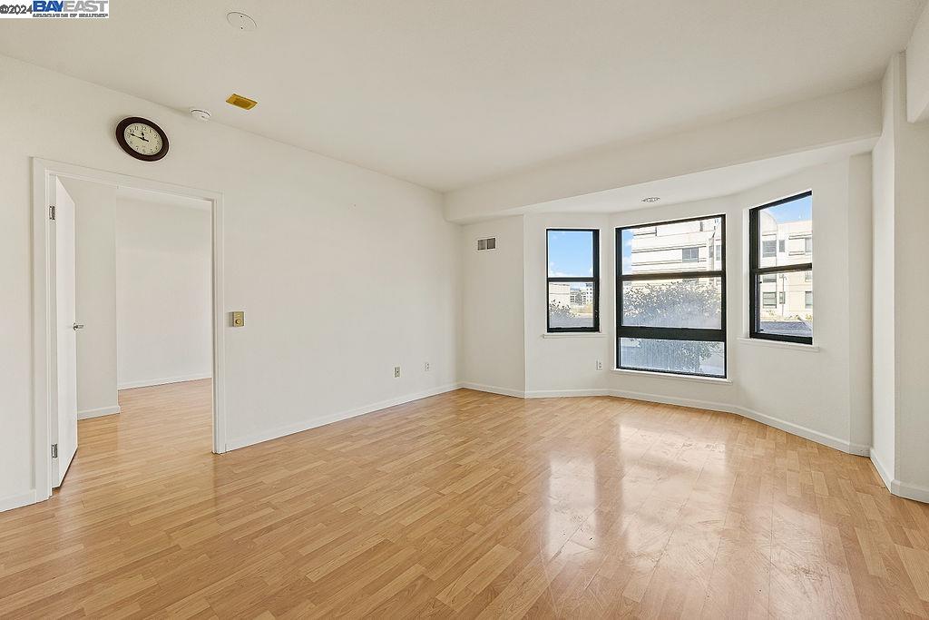 988 Franklin Street #402, Oakland