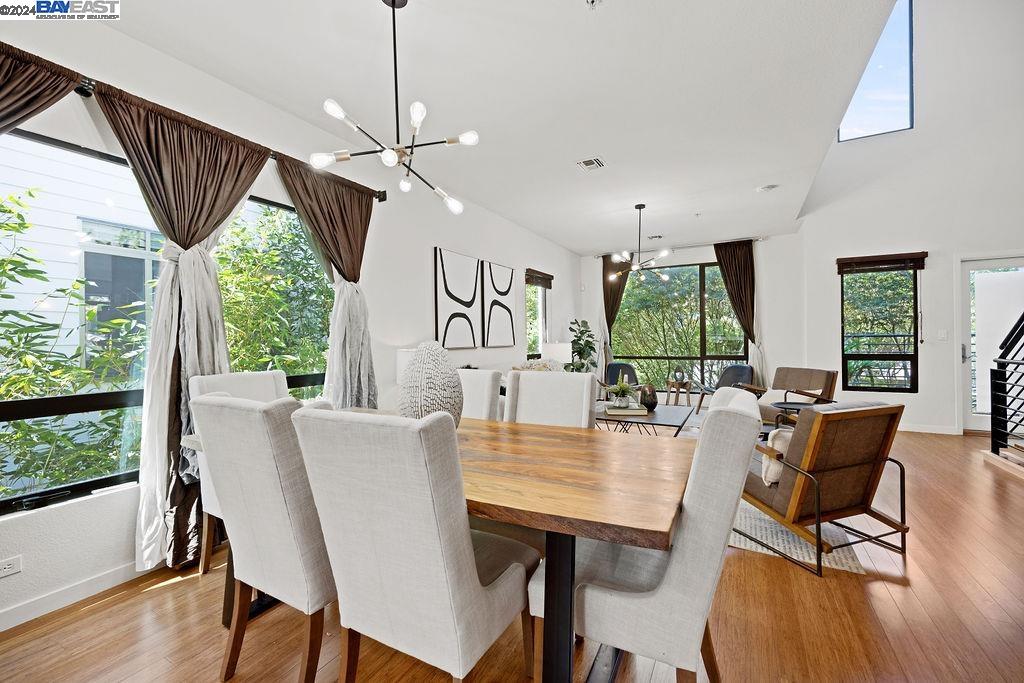 207 Palisade Drive, Oakland 