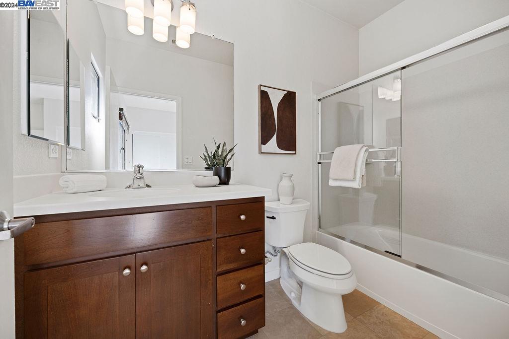 207 Palisade Drive, Oakland 