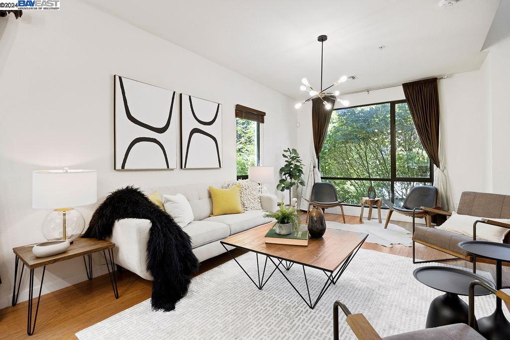 207 Palisade Drive, Oakland 