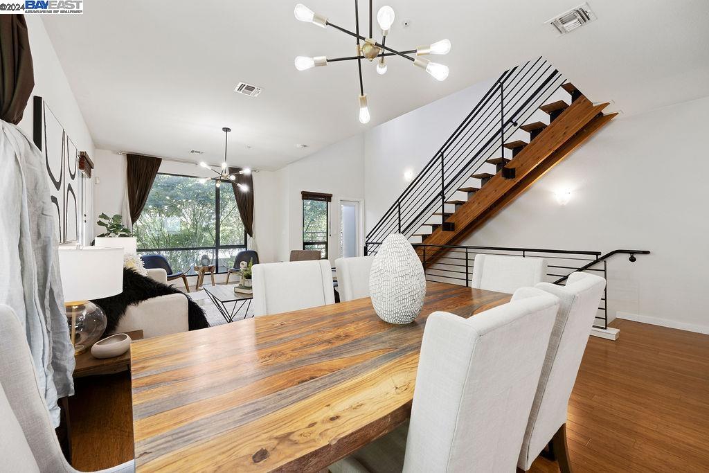 207 Palisade Drive, Oakland 