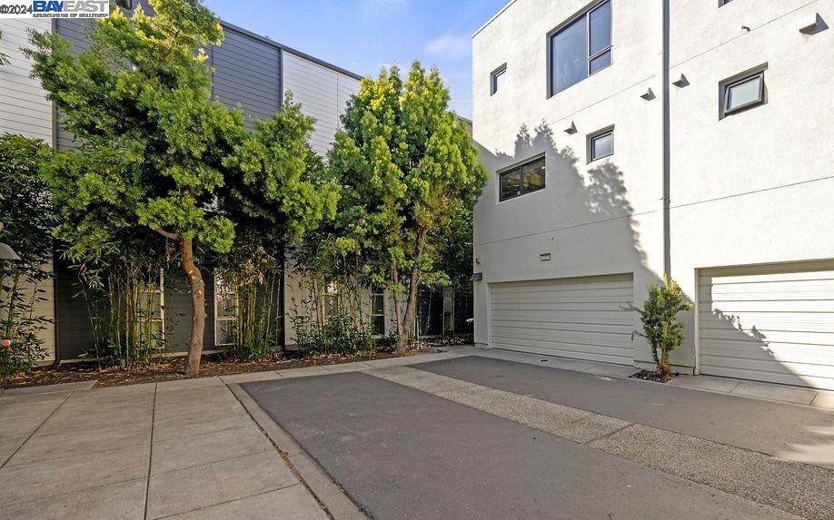 207 Palisade Drive, Oakland 