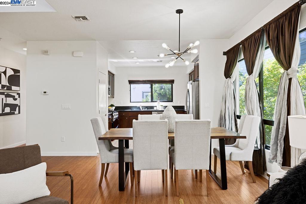 207 Palisade Drive, Oakland 
