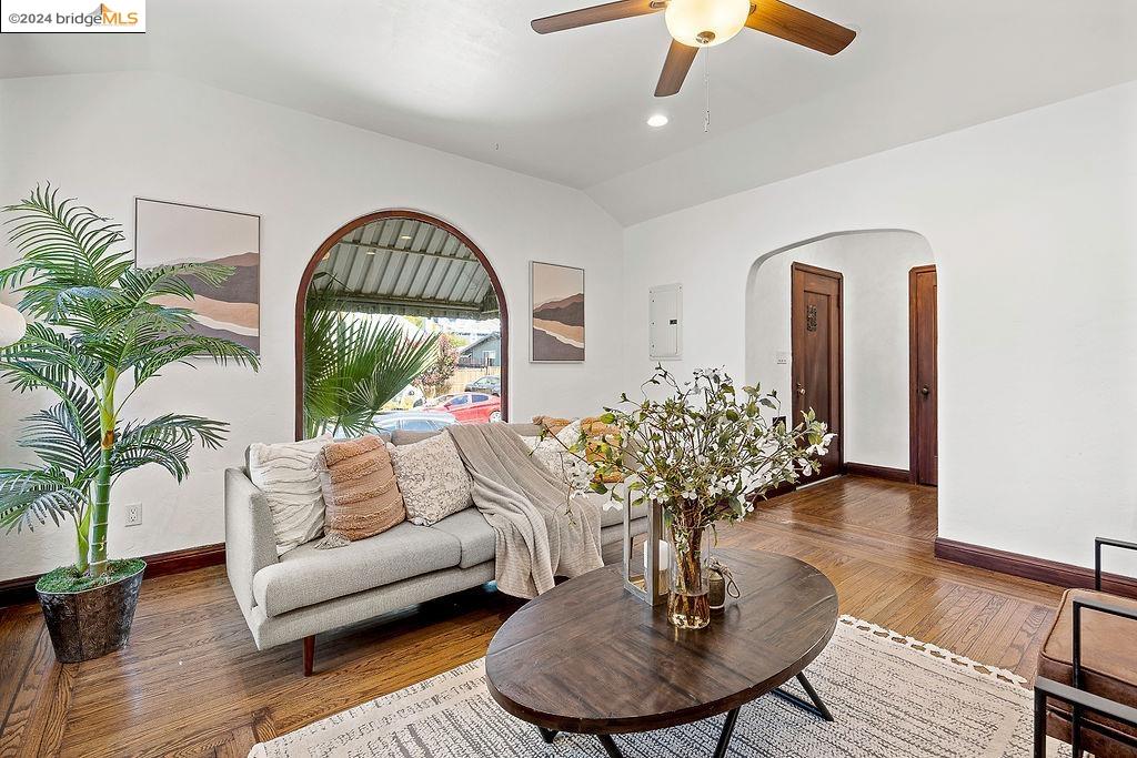 6007 Monadnock Way, Oakland