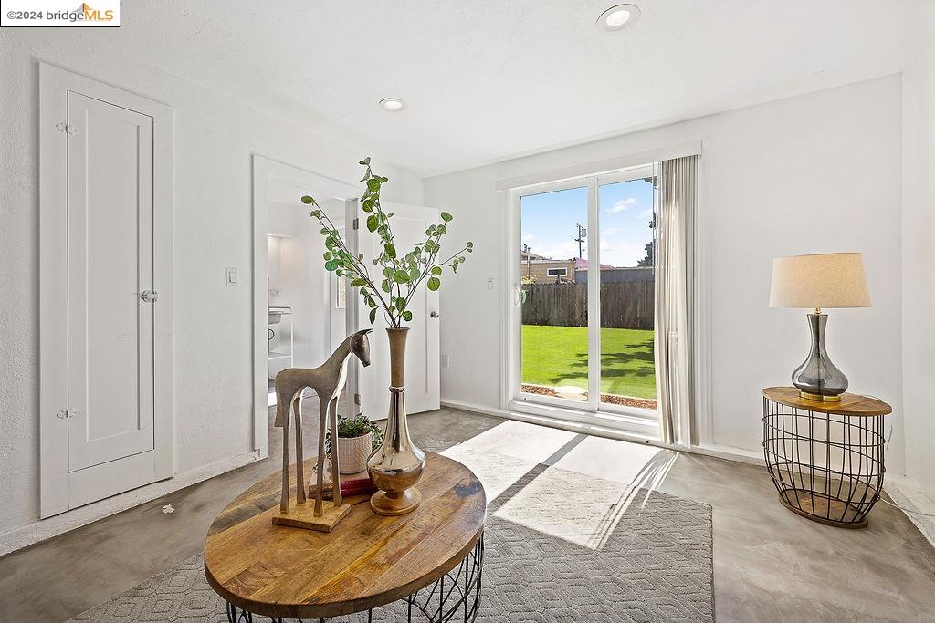 6007 Monadnock Way, Oakland