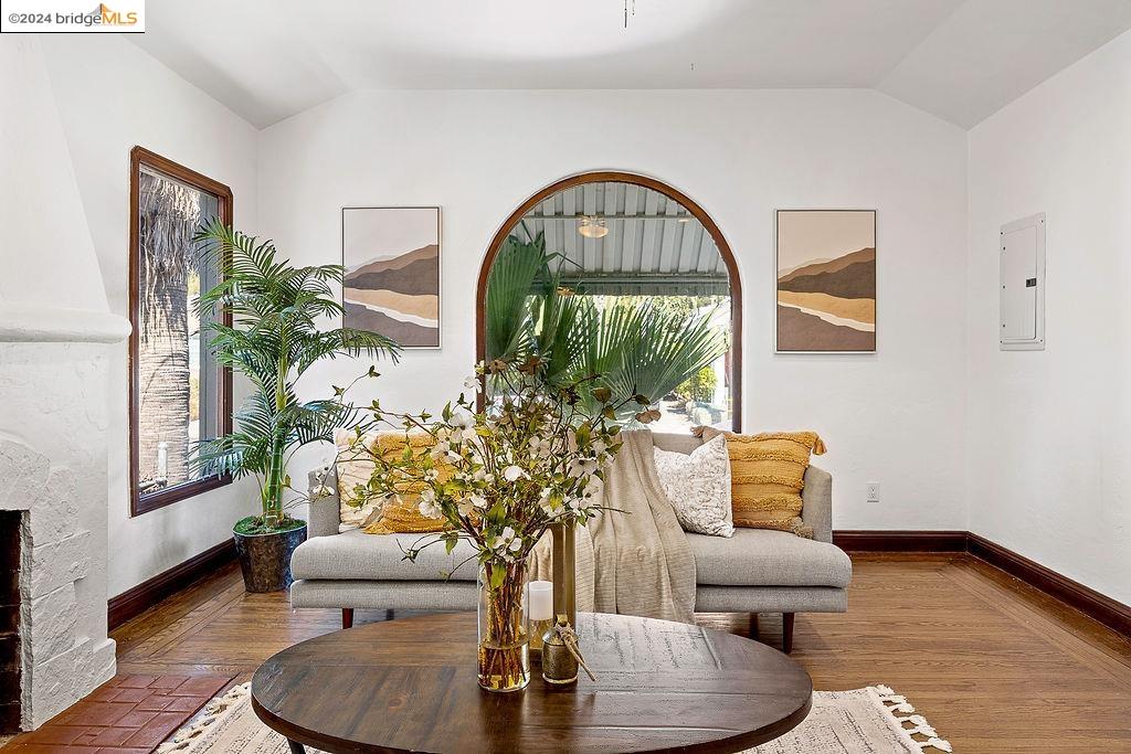 6007 Monadnock Way, Oakland